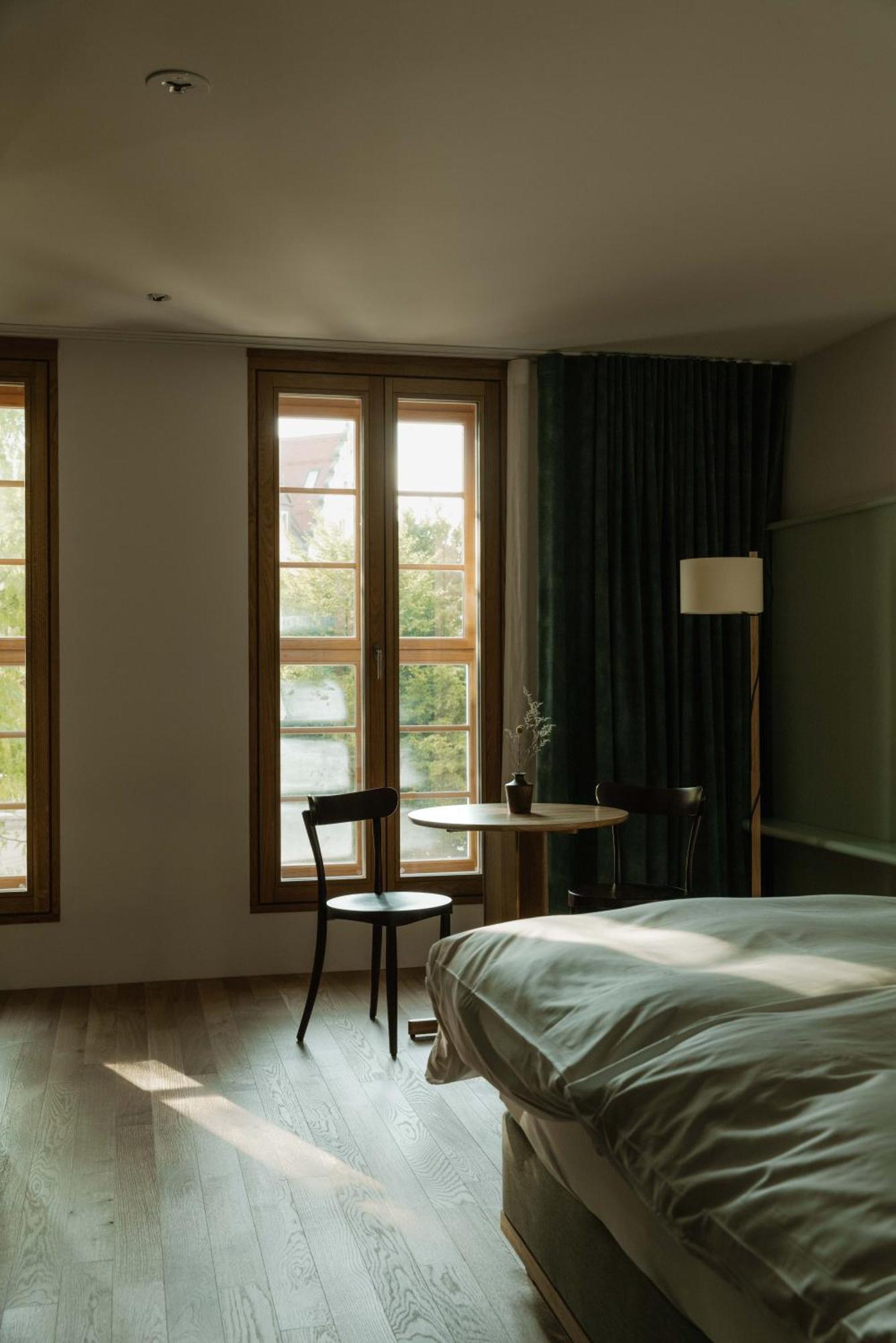 Kleiner Loewe - Stadthotel เบรเกนซ์ ภายนอก รูปภาพ
