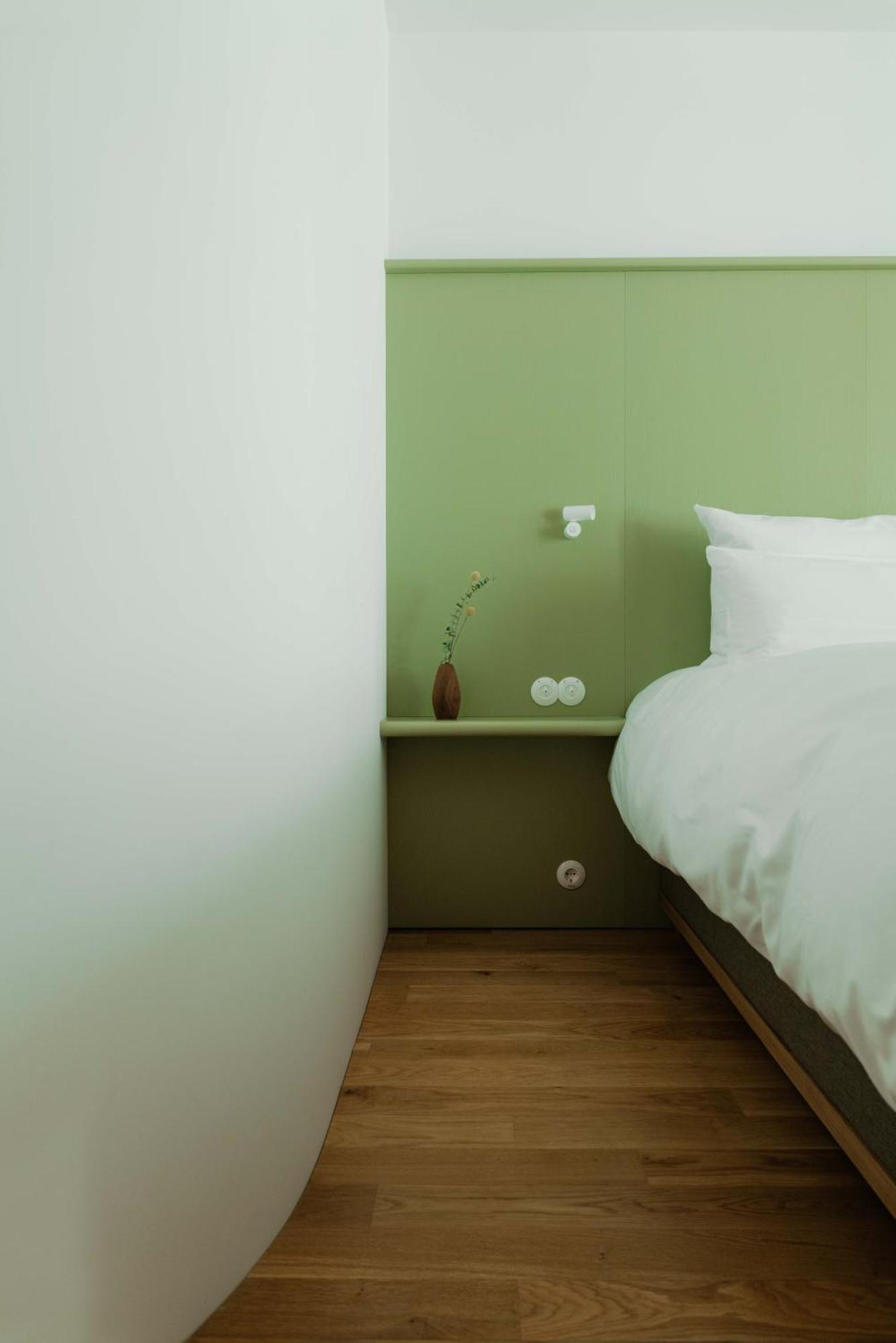 Kleiner Loewe - Stadthotel เบรเกนซ์ ภายนอก รูปภาพ
