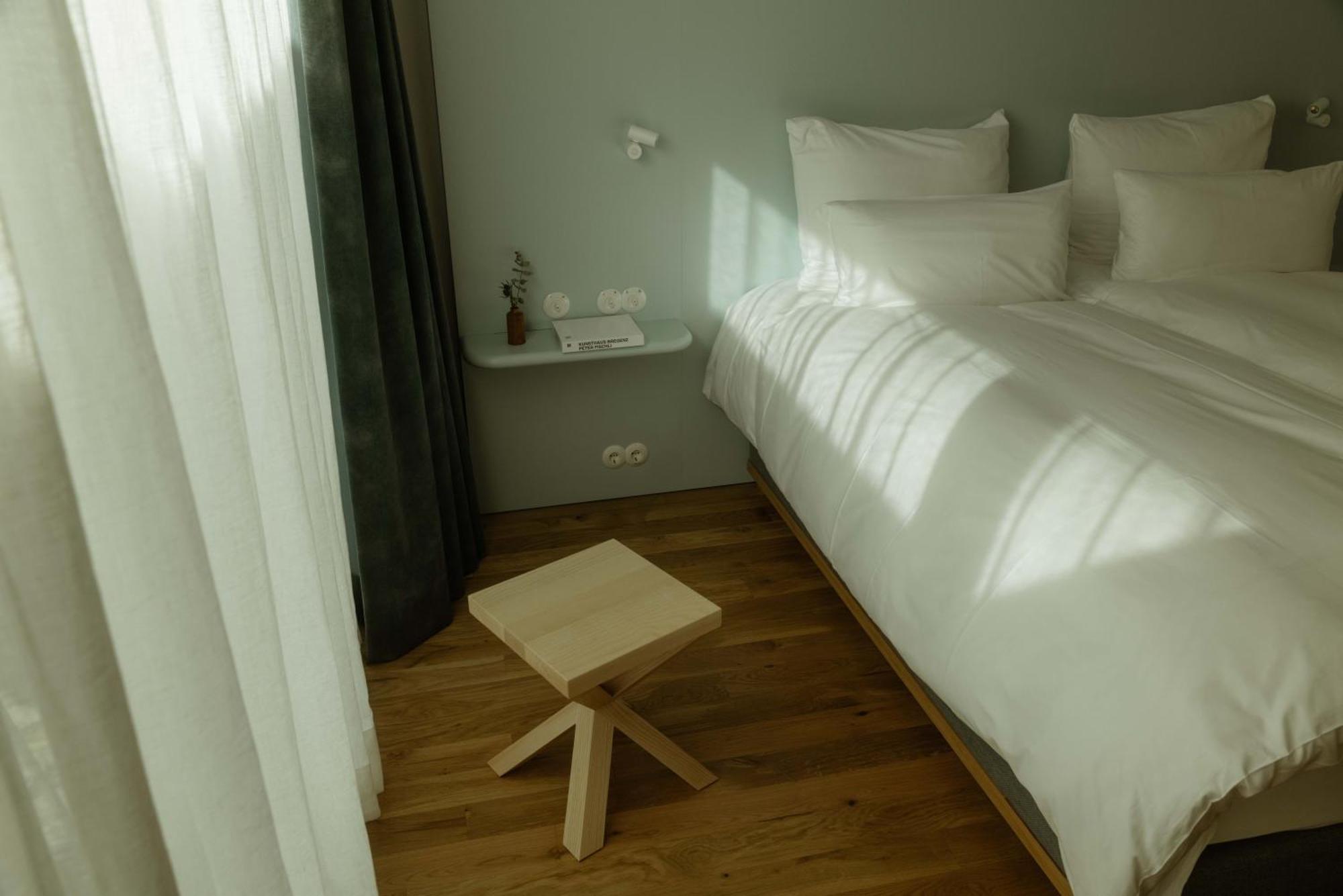 Kleiner Loewe - Stadthotel เบรเกนซ์ ภายนอก รูปภาพ